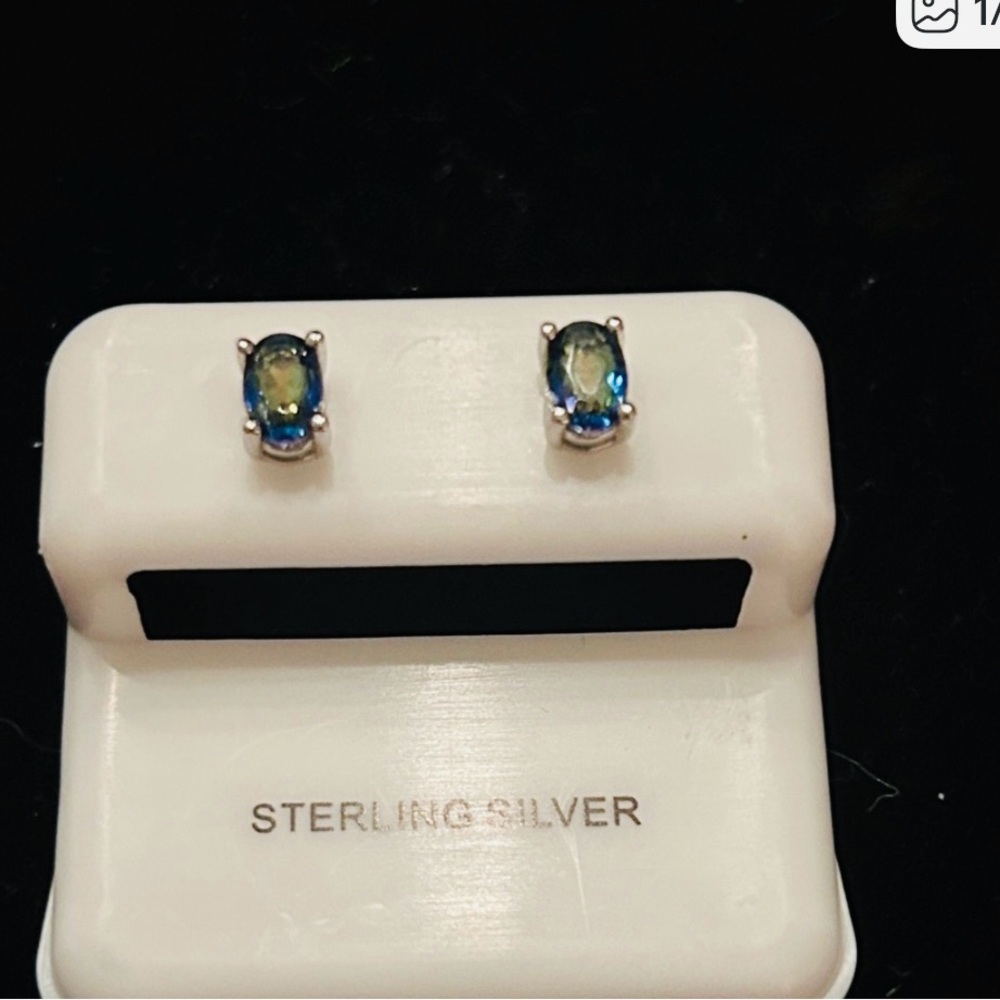 Stunning 925 Sterling Silver Blue mystic topaz‎ oval Stud Earrings